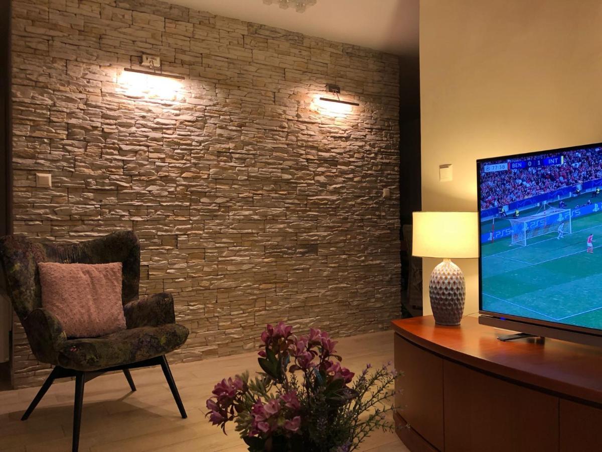 Sunset Apartment With A Private Yard At Medulin Riviera Екстер'єр фото