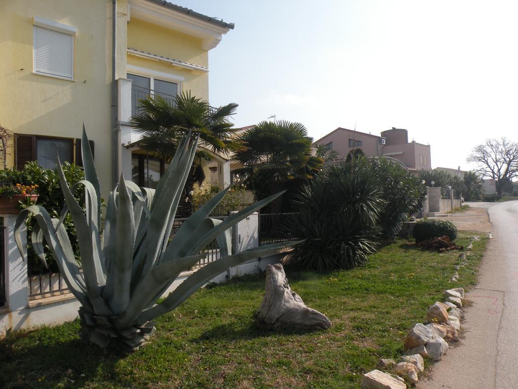Sunset Apartment With A Private Yard At Medulin Riviera Номер фото