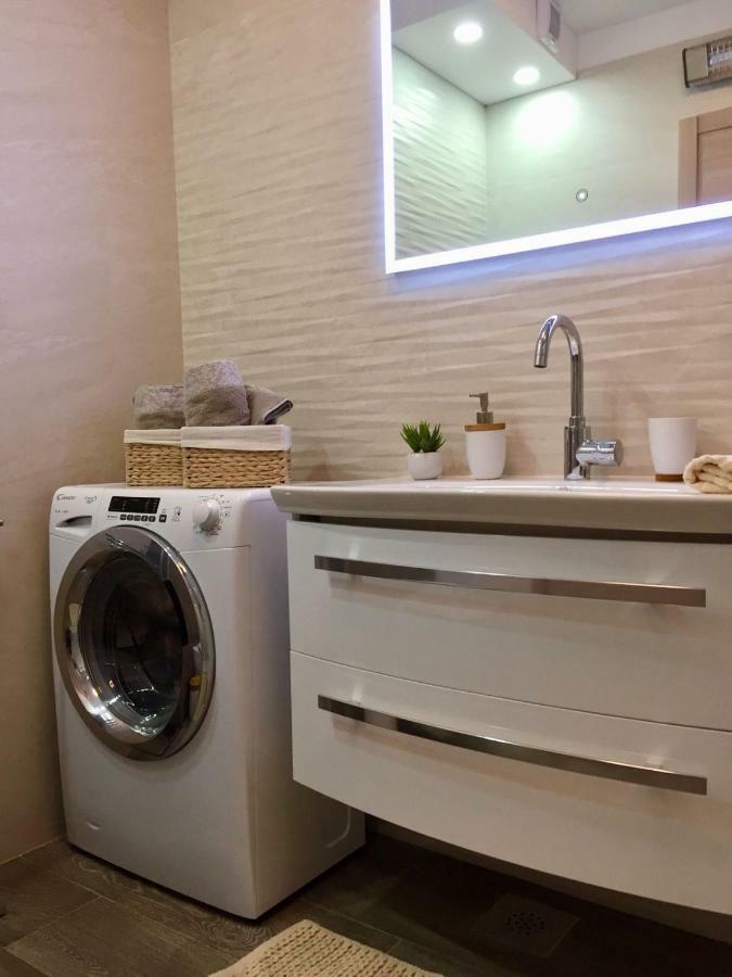 Sunset Apartment With A Private Yard At Medulin Riviera Екстер'єр фото