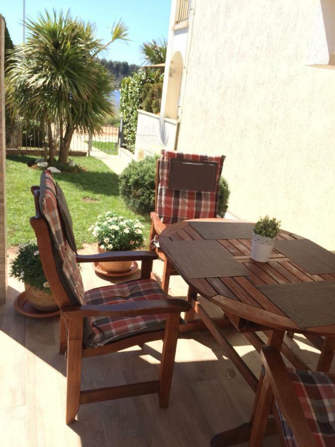 Sunset Apartment With A Private Yard At Medulin Riviera Екстер'єр фото