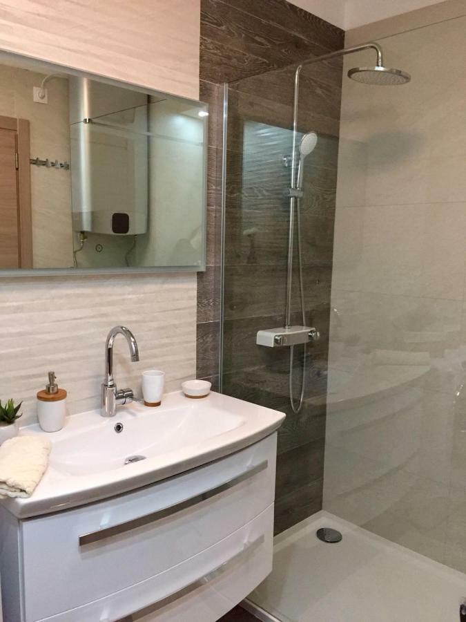 Sunset Apartment With A Private Yard At Medulin Riviera Екстер'єр фото