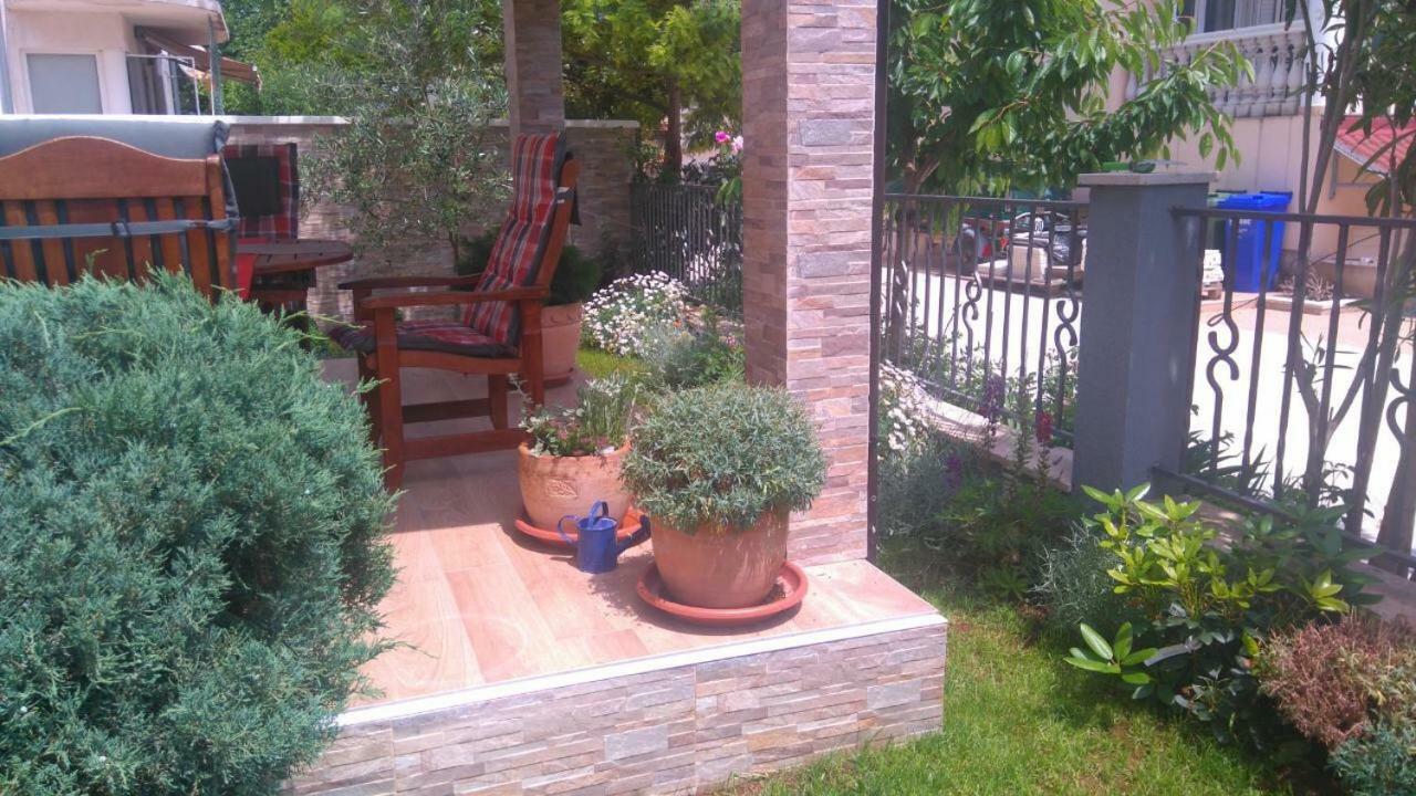 Sunset Apartment With A Private Yard At Medulin Riviera Екстер'єр фото
