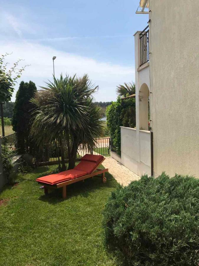 Sunset Apartment With A Private Yard At Medulin Riviera Екстер'єр фото