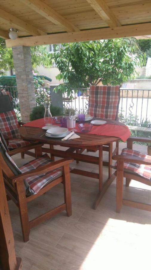 Sunset Apartment With A Private Yard At Medulin Riviera Екстер'єр фото